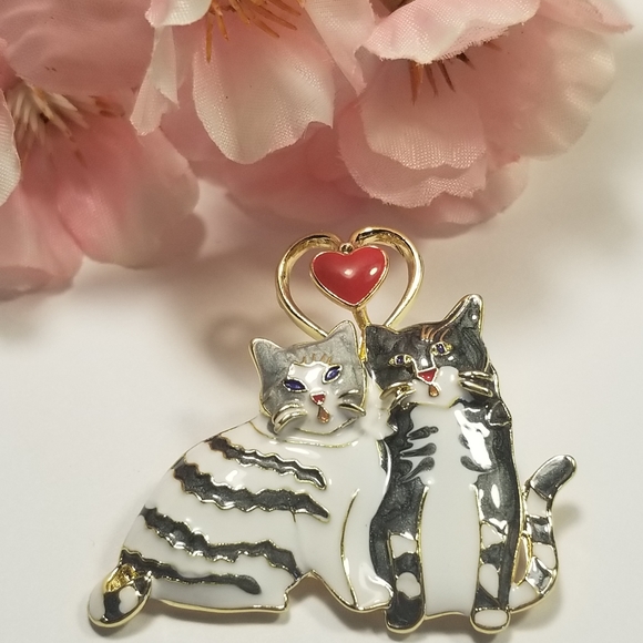 Beautiful Betsey Johnson Cat Brooch - Picture 5 of 8